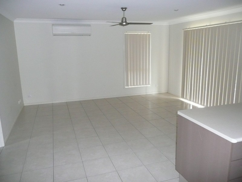 2 Runway Dve, Upper Coomera QLD 4209