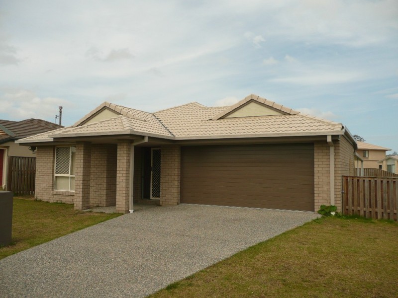 2 Runway Dve, Upper Coomera QLD 4209