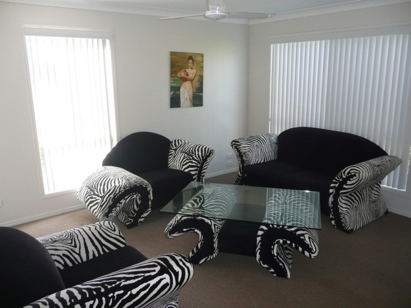 33 Georgia St, Coombabah QLD 4216