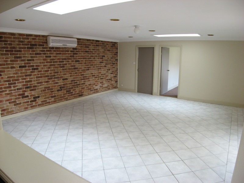 33 Ben Lomond Street, Bossley Park NSW 2176