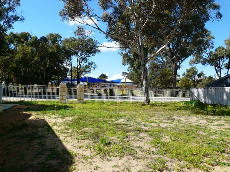 72 Summerton Road, Calista WA 6167