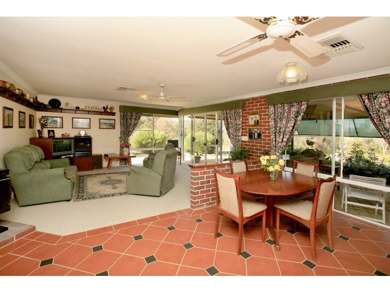 100 Crestmoor Pass, Bullsbrook WA 6084