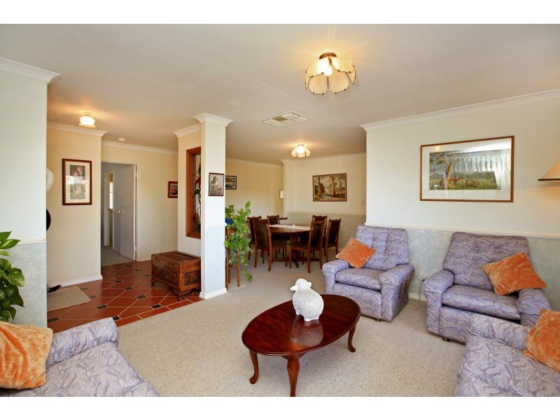 100 Crestmoor Pass, Bullsbrook WA 6084