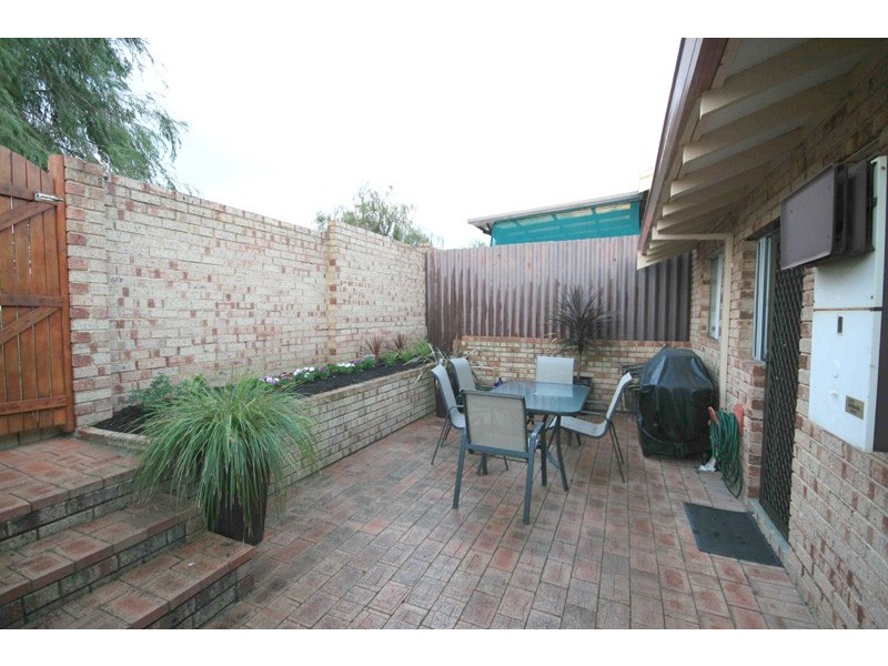 2/18 Waterloo Street, Joondanna WA 6060