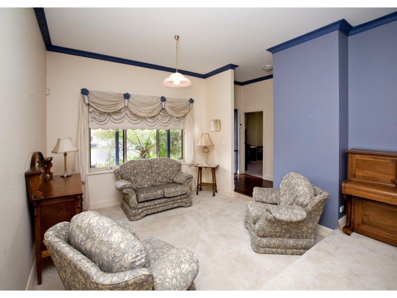 6 Dunn Court, Landsdale WA 6065