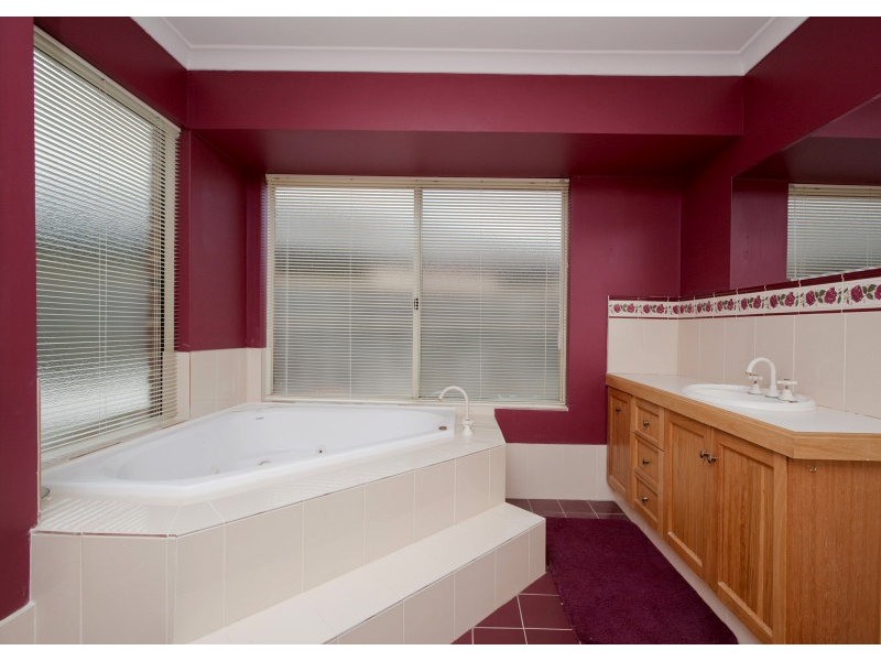 6 Dunn Court, Landsdale WA 6065