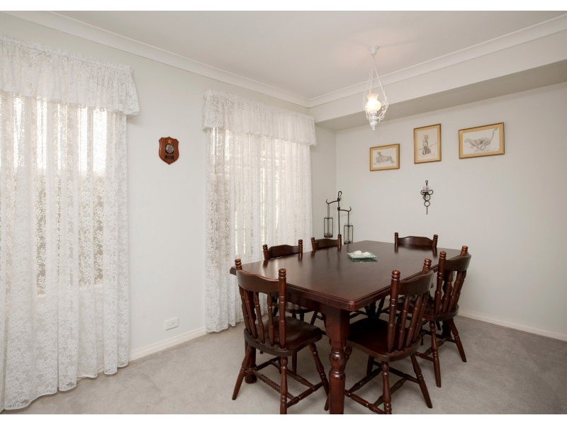 5 Lynton Street, Doubleview WA 6018