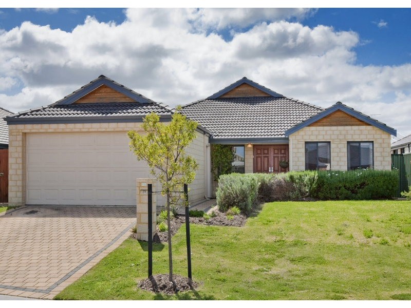 24 Oldham Pass, High Wycombe WA 6057