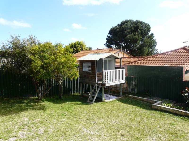 10 Afric Way, Kallaroo WA 6025