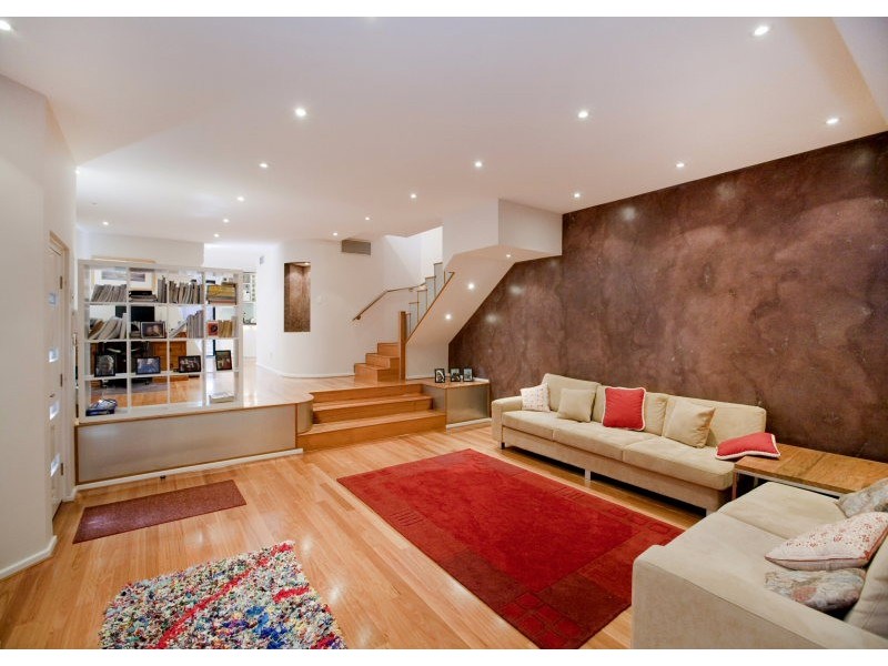 1/4 Parker Street, South Perth WA 6151