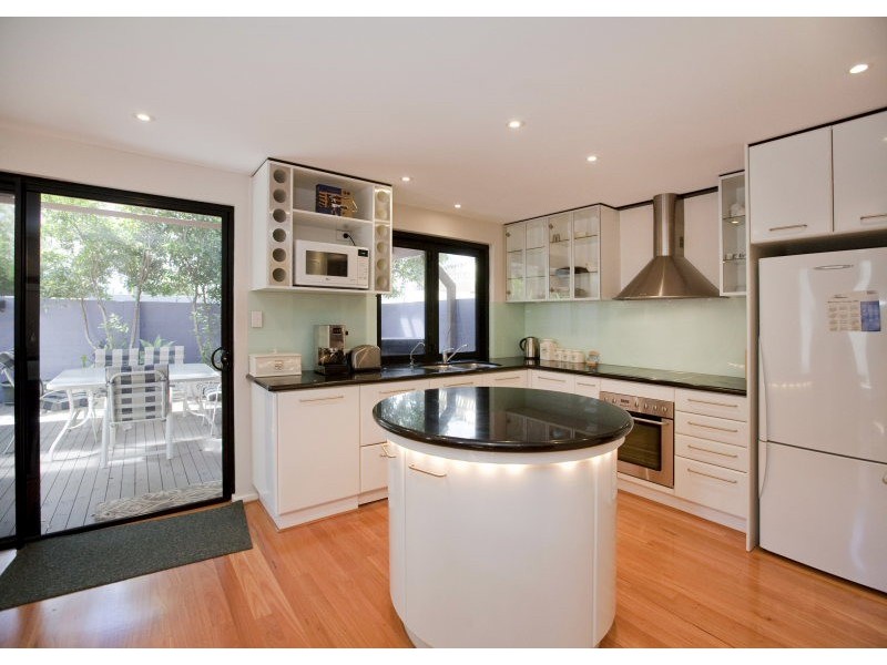 1/4 Parker Street, South Perth WA 6151