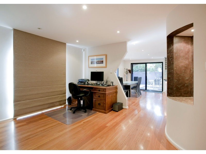 1/4 Parker Street, South Perth WA 6151