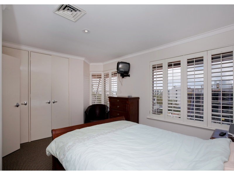 1/4 Parker Street, South Perth WA 6151