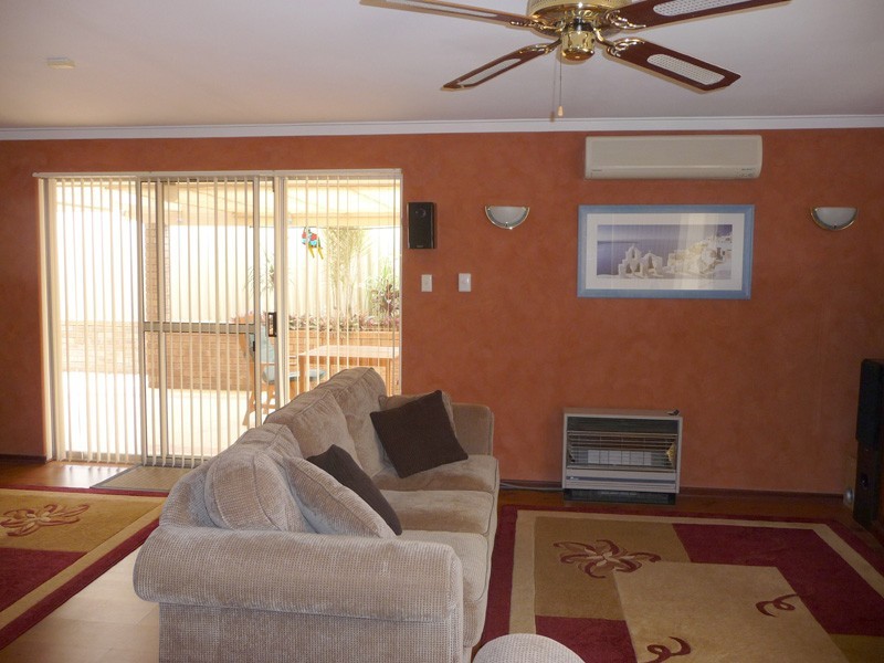 94 Rannoch Circle, Hamersley WA 6022