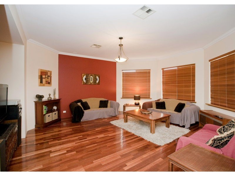 29 Hailsham Road, Nollamara WA 6061