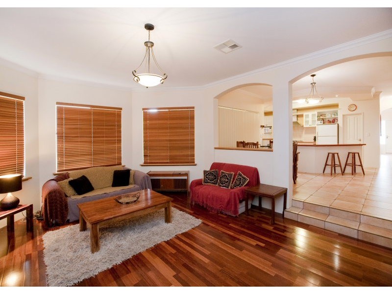 29 Hailsham Road, Nollamara WA 6061