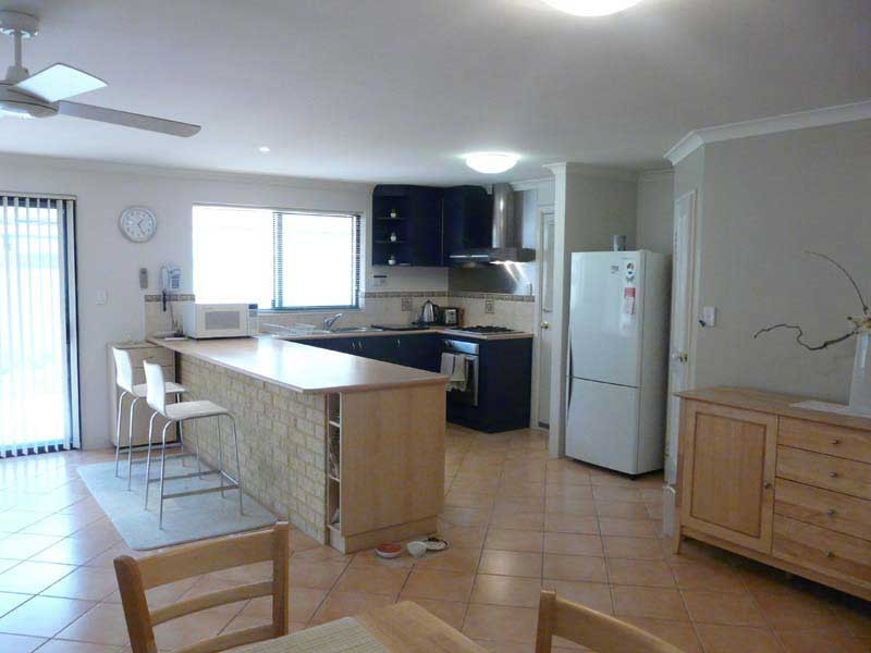 2/3 Stockman Way, Cannington WA 6107