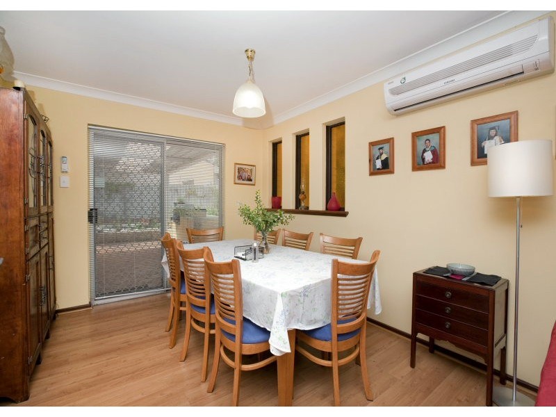 31 Aralia WAy, Forrestfield WA 6058