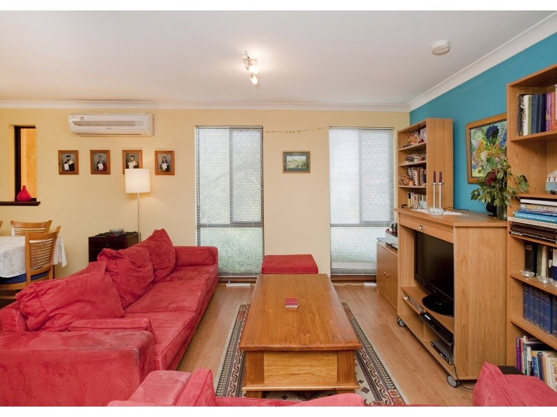 31 Aralia WAy, Forrestfield WA 6058