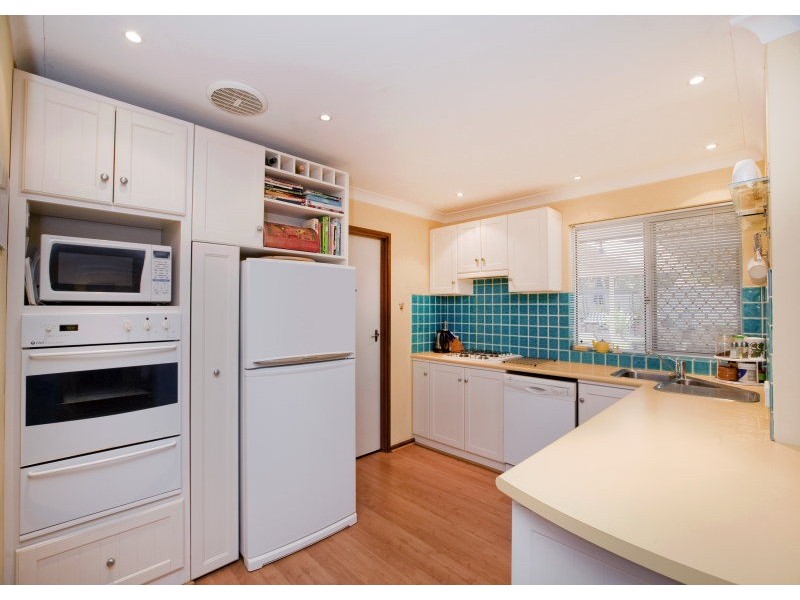 31 Aralia WAy, Forrestfield WA 6058