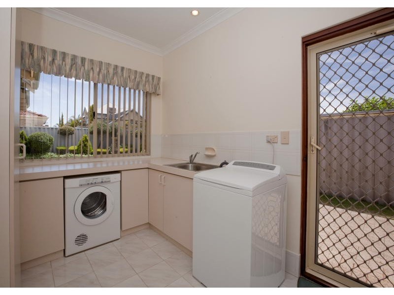 25 Sanderson Road, Bull Creek WA 6149