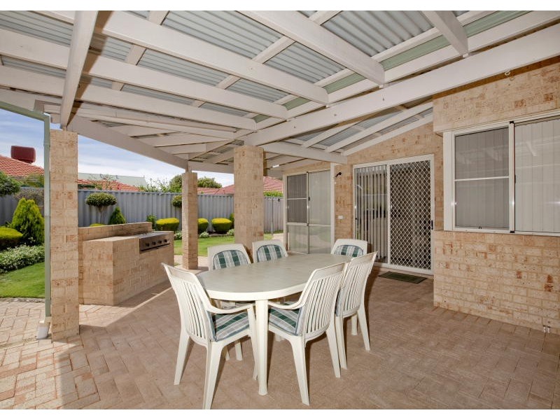 25 Sanderson Road, Bull Creek WA 6149