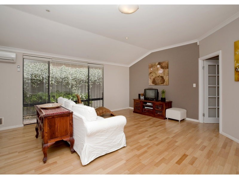 27 Birralee Loop, Innaloo WA 6018