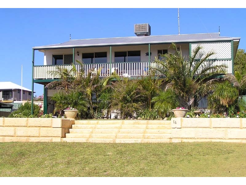 14 Larwood Elbow, Seabird WA 6042