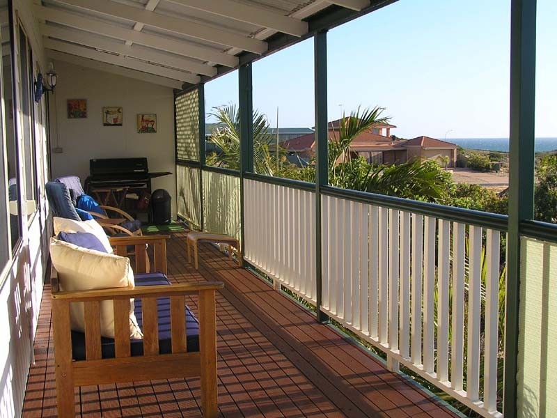 14 Larwood Elbow, Seabird WA 6042