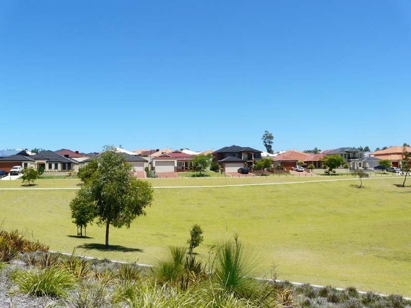 6 Cousins Turn, Baldivis WA 6171