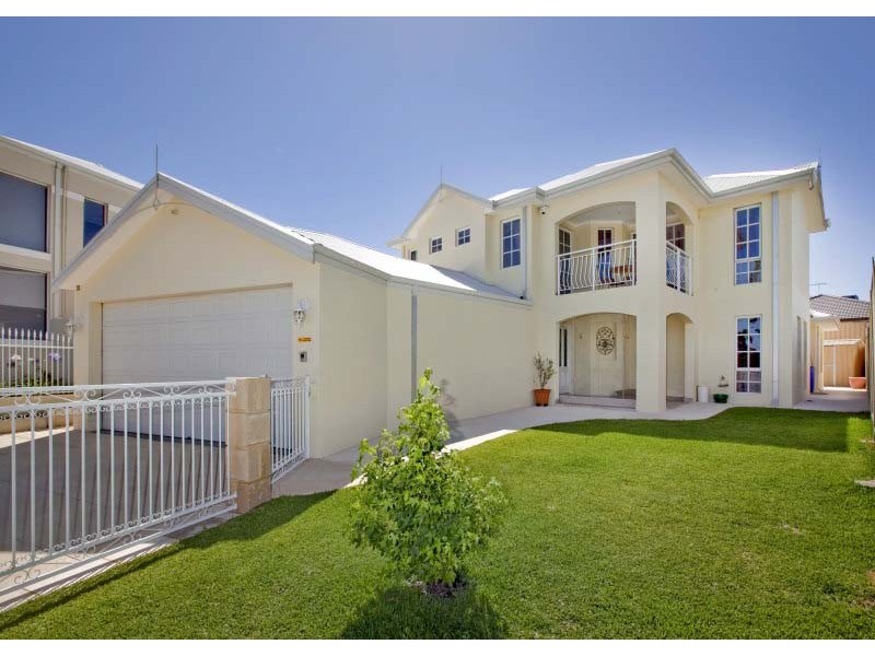 4 Scottsdale Court, Murdoch WA 6150