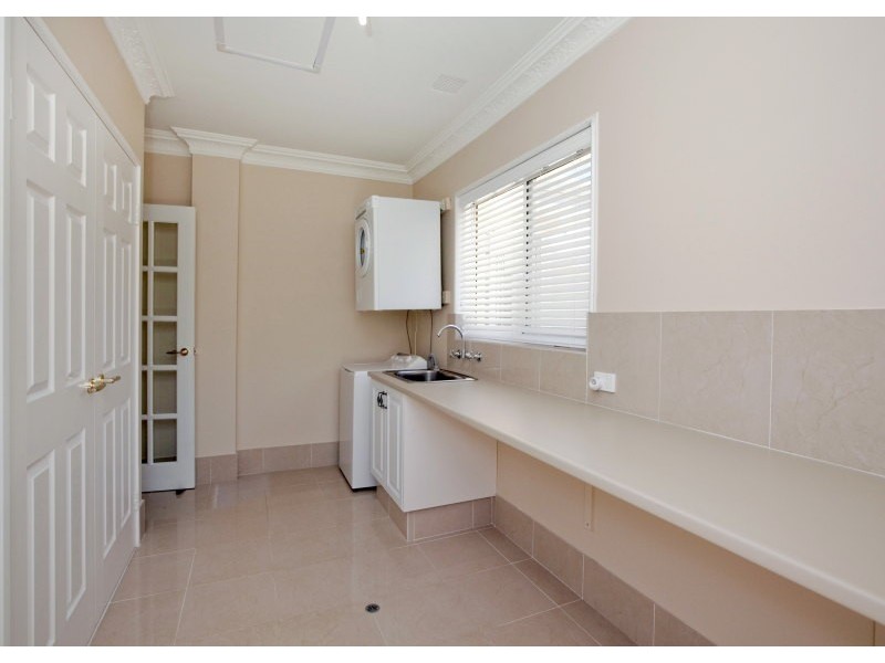 4 Scottsdale Court, Murdoch WA 6150