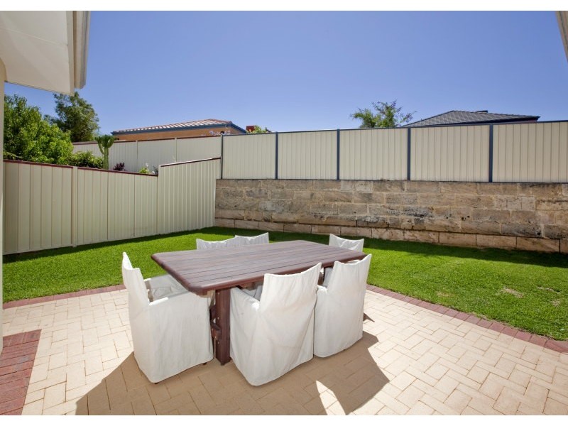 4 Scottsdale Court, Murdoch WA 6150