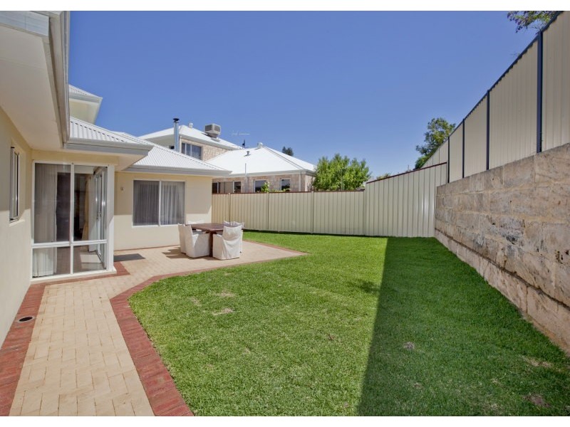 4 Scottsdale Court, Murdoch WA 6150