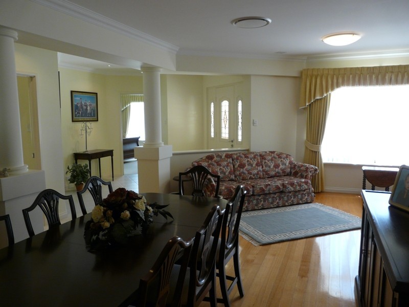 7 Lamont Court, Meadow Springs WA 6210