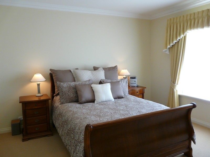 7 Lamont Court, Meadow Springs WA 6210