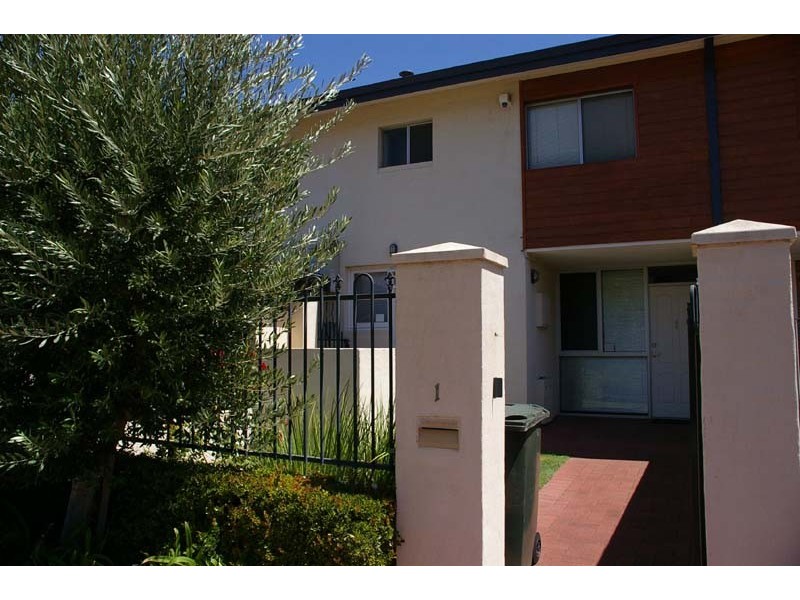 1/24 Melinga Court, Karawara WA 6152