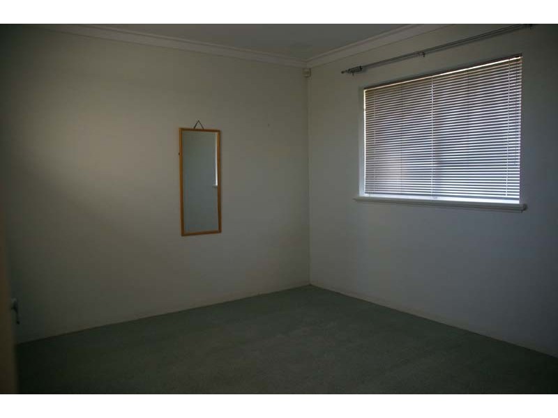 1/24 Melinga Court, Karawara WA 6152