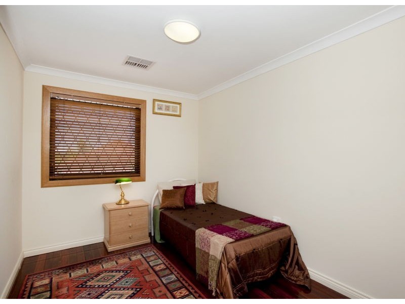 30 Toowong St, Bayswater WA 6053