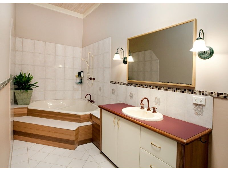 30 Toowong St, Bayswater WA 6053