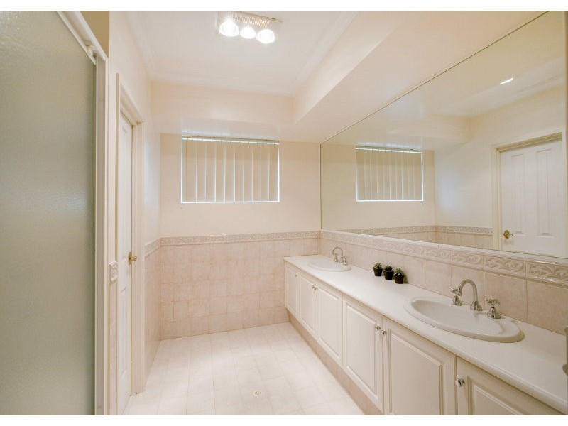 29 Hailsham Rd, Nollamara WA 6061