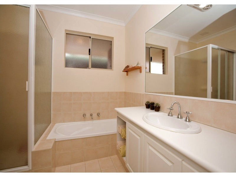 29 Hailsham Rd, Nollamara WA 6061