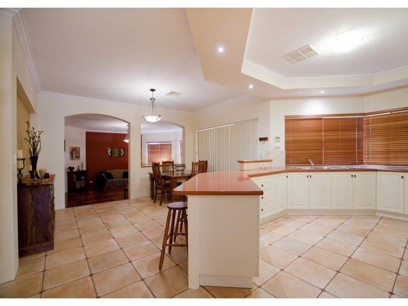 29 Hailsham Rd, Nollamara WA 6061