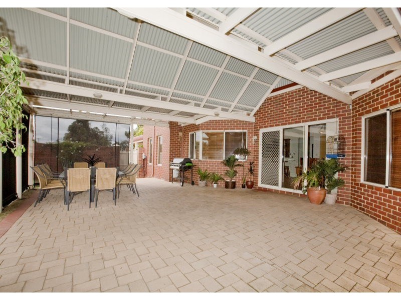 29 Hailsham Rd, Nollamara WA 6061