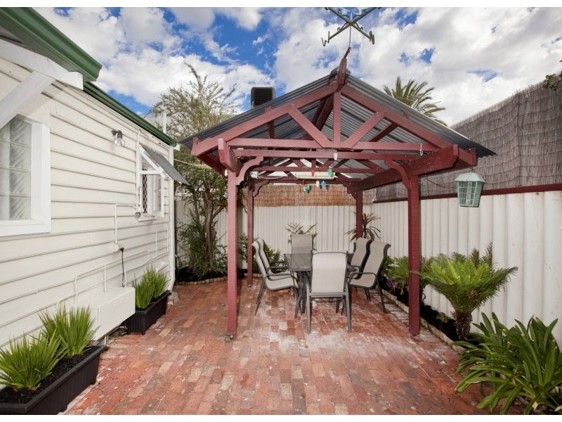 42A Carnarvon St, East Victoria Park WA 6101