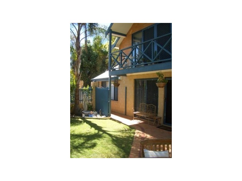 1/22 Caledonian Ave, Maylands WA 6051