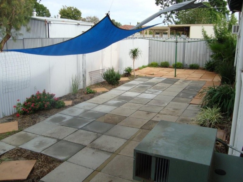 392 Knutsford Ave, Kewdale WA 6105