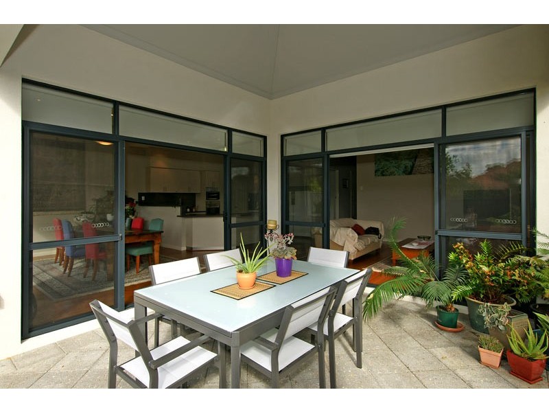 25B Henley Road, Mount Pleasant WA 6153