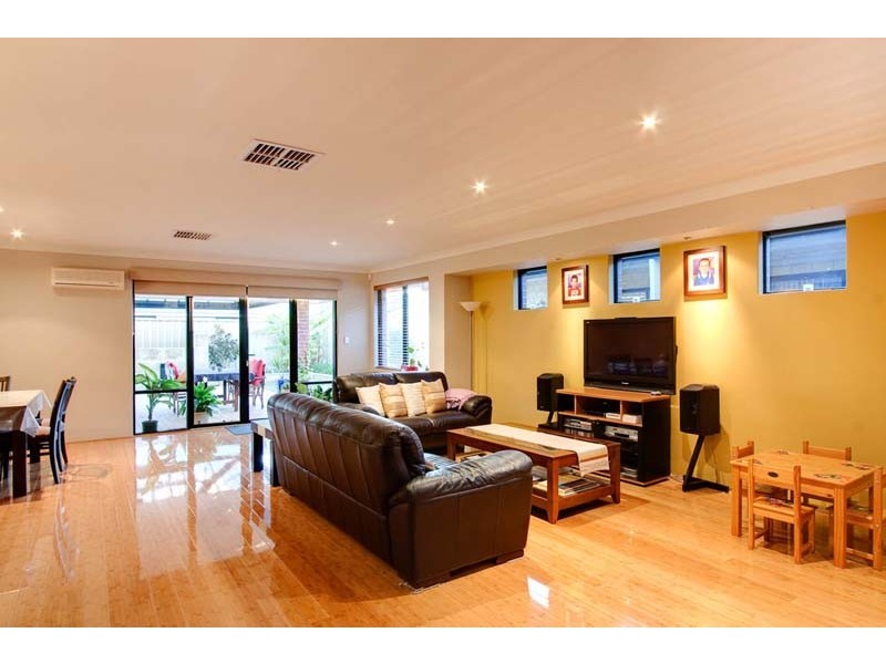 37 Monaghan Circle, Darch WA 6065