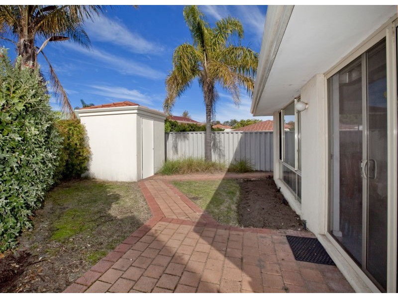 20A Westland Place, Waterford WA 6152